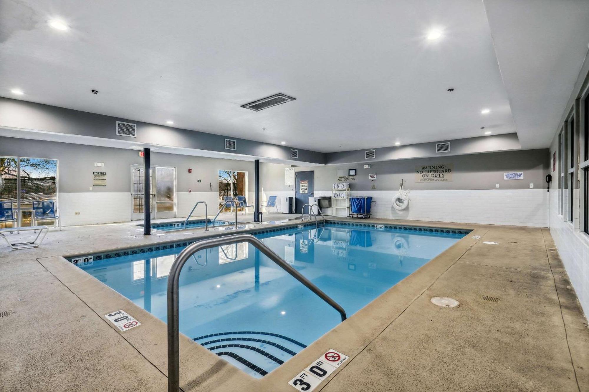 Country Inn & Suites By Radisson, Chicago O'Hare South, Il Bensenville Екстер'єр фото